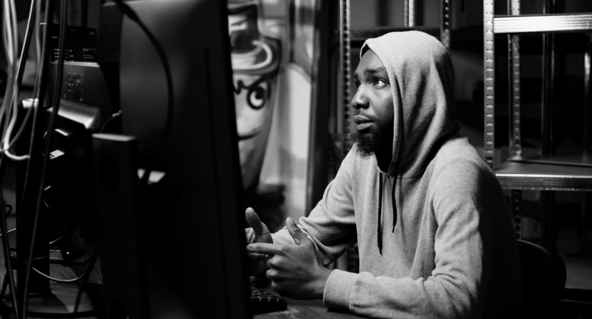 Sesión de trabajo analizando resultados de modelos predictivos financieros